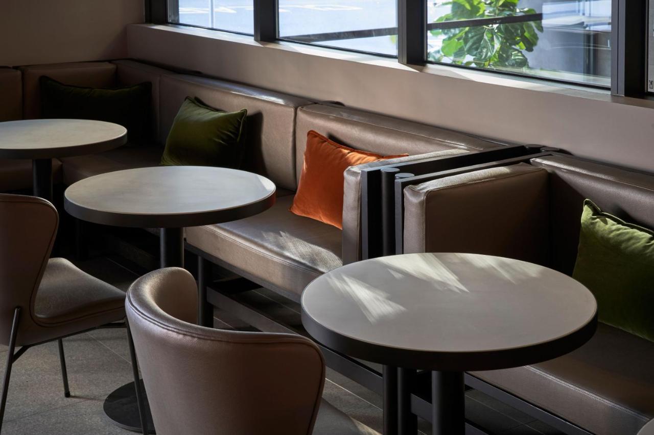 Hotel Courtyard By Marriott Melbourne Flagstaff Gardens Zewnętrze zdjęcie